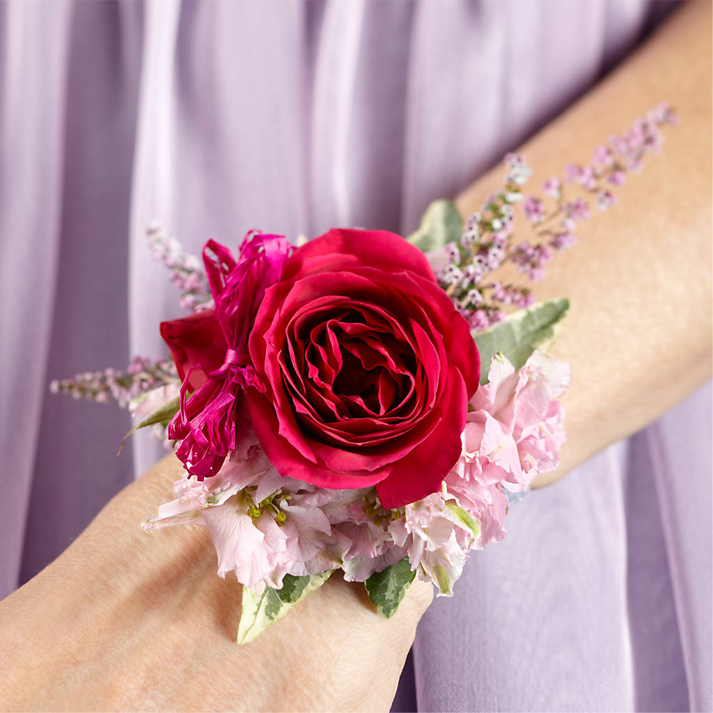 Rose Charm Corsage – Love Blossoms, Easton PA