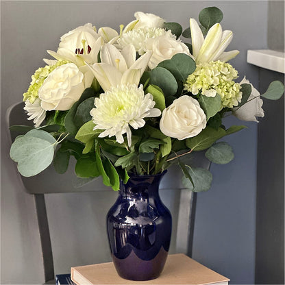 Snowy Dreams Bouquet –  Love Blossoms, Easton PA