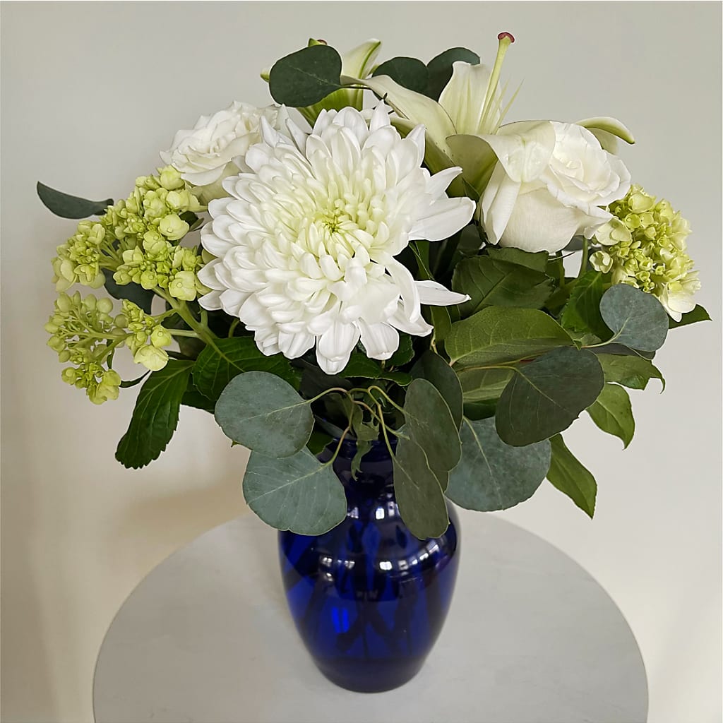Snowy Dreams Bouquet –  Love Blossoms, Easton PA