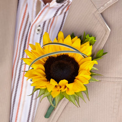 Free Spirit Boutonniere –  Love Blossoms, Easton PA